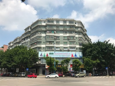 廣東國(guó)色婚紗禮服